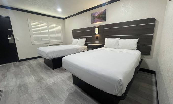 Kit Carson Hotel | Escondido Lodge