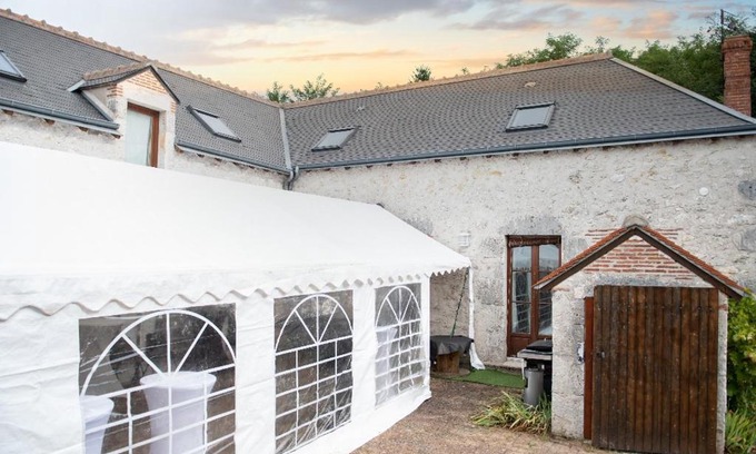 Saint-Laurent-Nouan House | Espace Des Fées