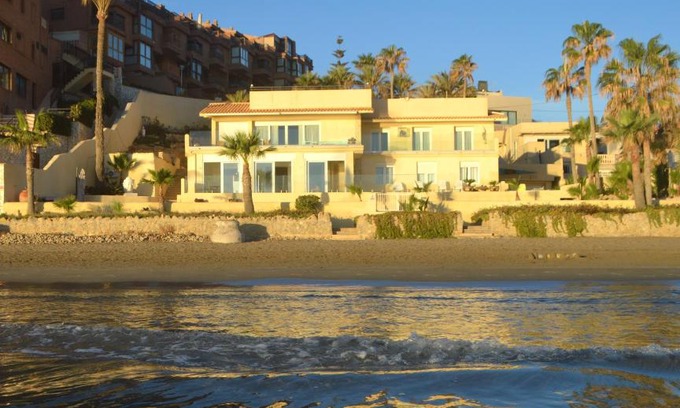 Cabo de las Huertas Apartment | Espectacular Apartamento a pie de playa en CHALET ROQUETES
