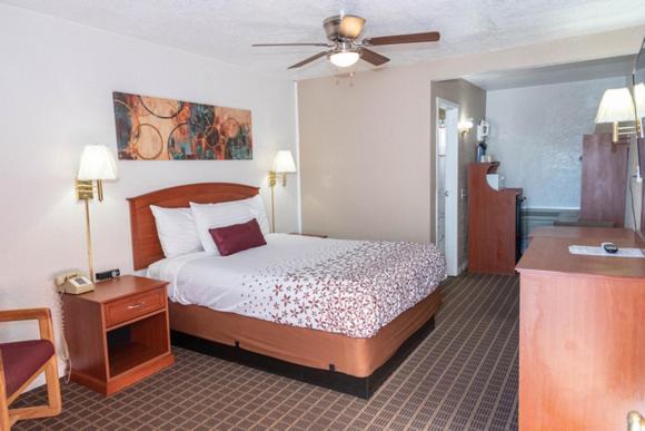 Elko Hotel | Esquire Inn