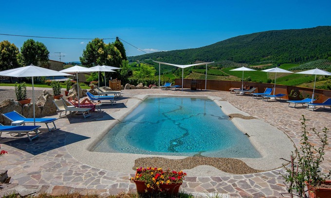 San Gimignano Apartment | Estate Apartment with pool