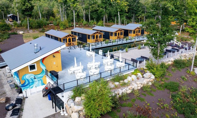 North Sebago House | Estate House Limit 12 4 Bedroom Estate