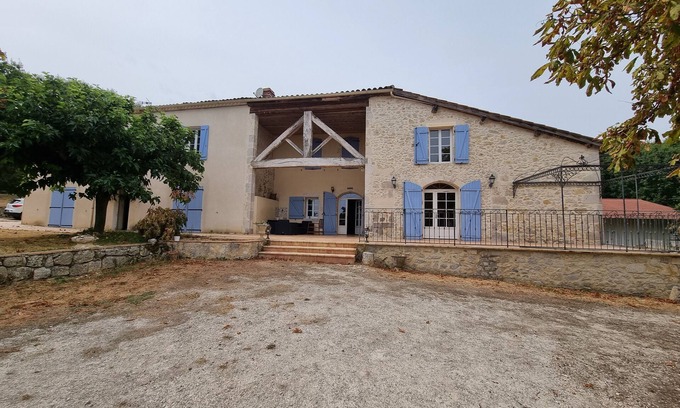 Astaffort House | Estate, pretty farmhouse 190m2, 10pers, 5bedroom, swimming pool, private lakes and woods, fishing