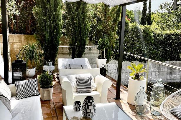 Gorraiz House | Estilosa casa golf suites