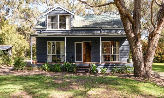 Drummond House | Ethel - Drummond Park Cottages