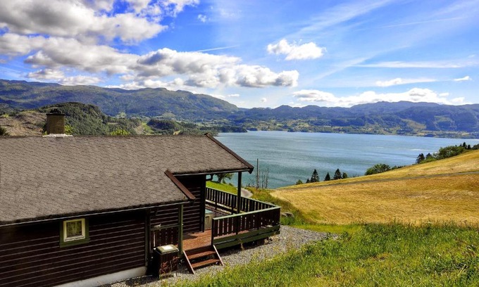 Etne House | Etne Hytter