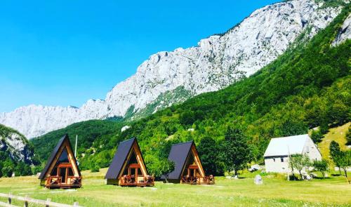 Savnik Ski Chalet | Etno apartmani Komarnica