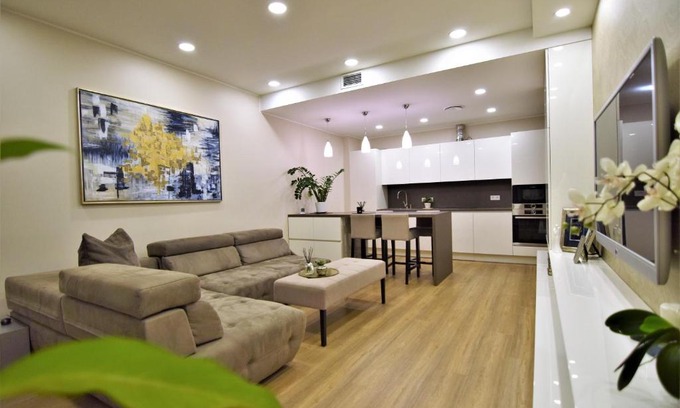 Business District Apartment | Europa Dream Apartment