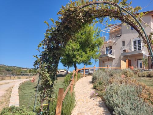 Oropos Apartment | EuZoea Country Home 2