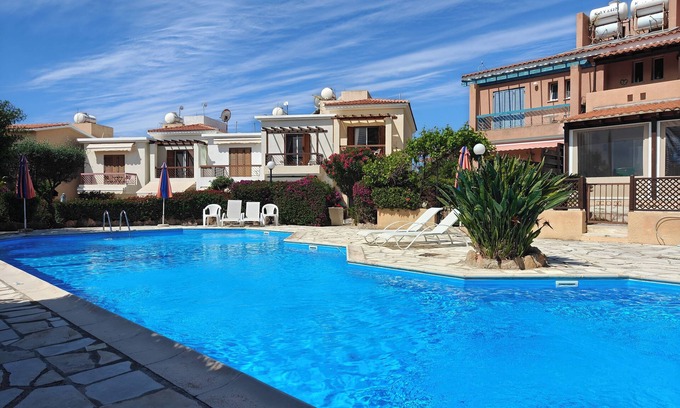 Peyia Town House | Eva Gardens corner house with stunning garden and huge pool next to CORAL BAY