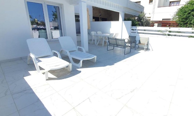 Oroklini Apartment | EvaChrist Apartment in Oroklini close to the beach
