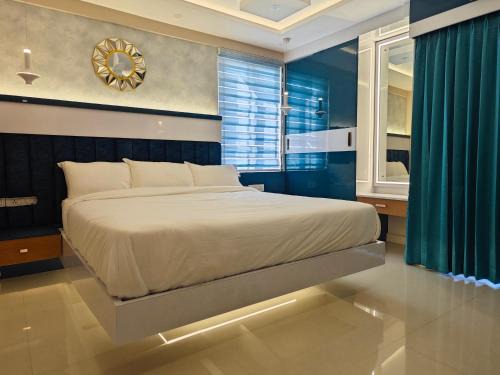 Thiruvananthapuram Apartment | Evara - Premium Fully AC - 3BHK Luxury Apartment with Style
