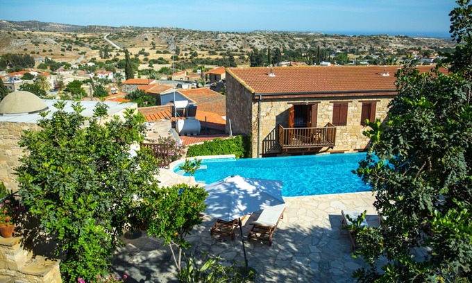 Tochni Apartment | Eveleos Country House
