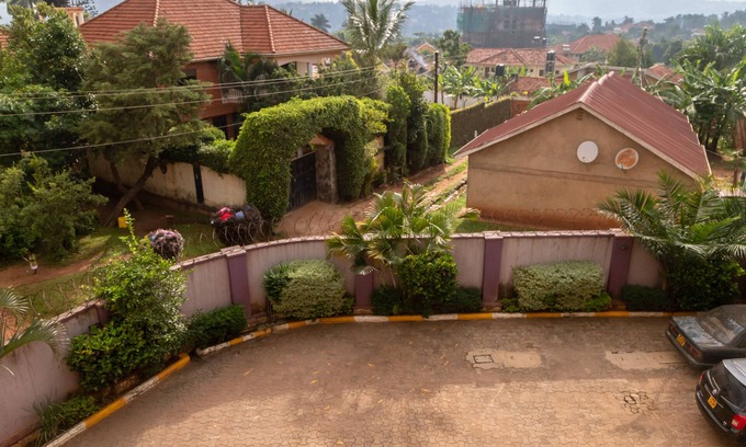 Muyenga Apartment | Ewaffe@AKUA/BARU Clean 2BDRM APT