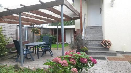 Wulsdorf Apartment | Ewald von Holten