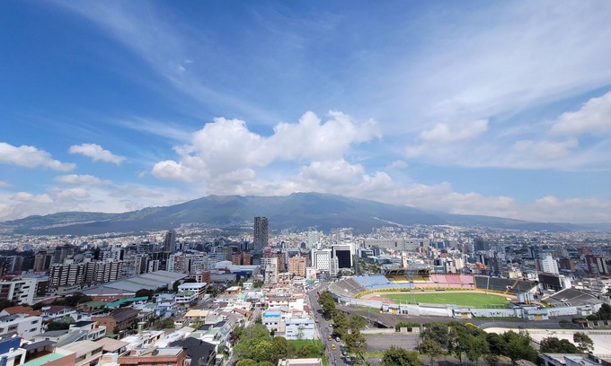 Financial District Apartment | Excellent panoramic view, Olympic stadium, metropolitan park, city mountain.