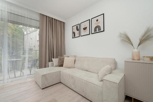 Katowice Apartment | Exceptional Apartment with Parking by Noclegi Renters