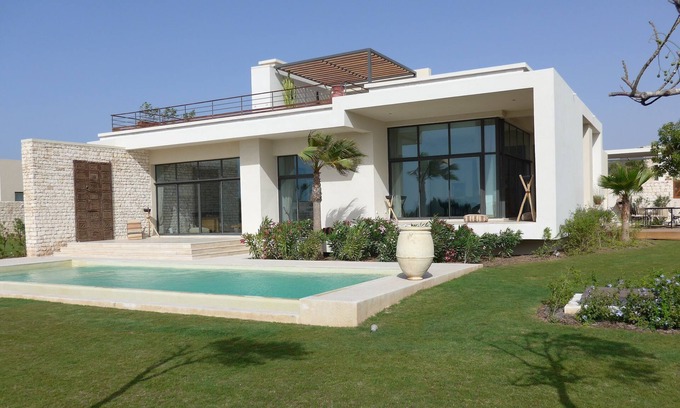 Essaouira Villa | Exceptional villa of 400m2 with private heated pool and its domestic employee