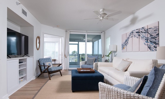 Palm Island Villa | Exceptional villa waiting for you to be on a Gulf Shore Vacation! B3613A