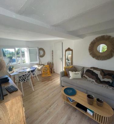 Le Rayol Apartment | Exceptionnel studio vue mer refait à neuf