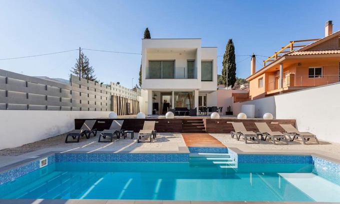 Canyelles Villa | Exclusiva Villa de Lujo con piscina