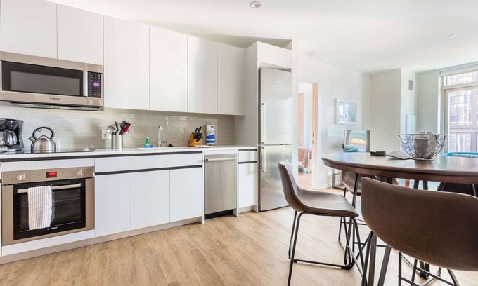 Seaport District Apartment | Exclusive 2BR Apt Downtown Seaport