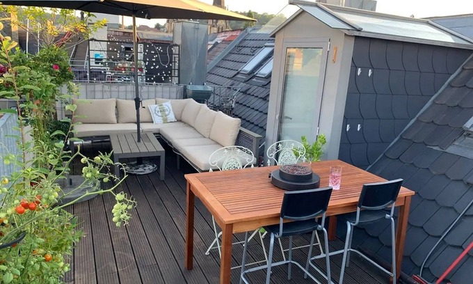 Heusteigviertel Apartment | Exclusive 3-room apartment for rent