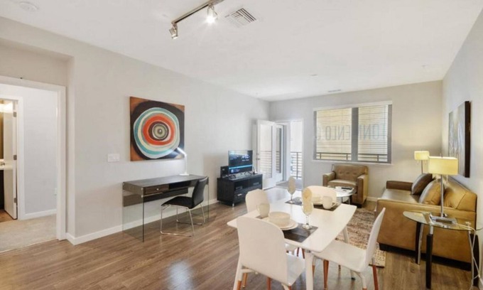 Menlo Park Condo | Exclusive Amenities: 2BR Condo near Facebook in Menlo Park
