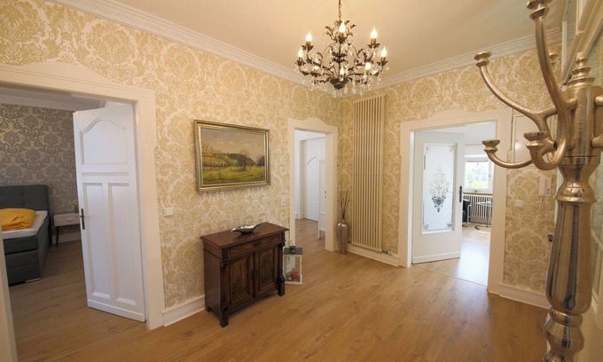 Bad Wilhelmshoehe Apartment | Exclusive city studio with 3 bedrooms in art nouveau villa & Hercules view for 8 guests