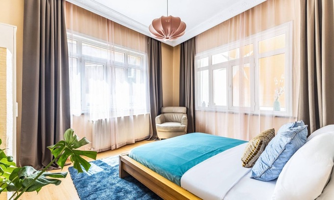 Tophane Apartment | Exclusive Flat with Balcony, 5 minutes to İstanbul