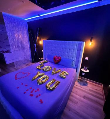 Saint-Gervais-la-Foret Apartment | Exclusive Room BLOIS - Love Room