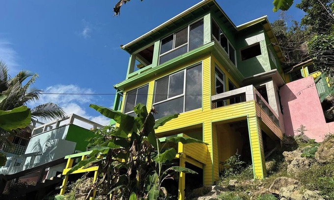 Windsor Villa | Exclusive Mountain & Farm Villa Escape