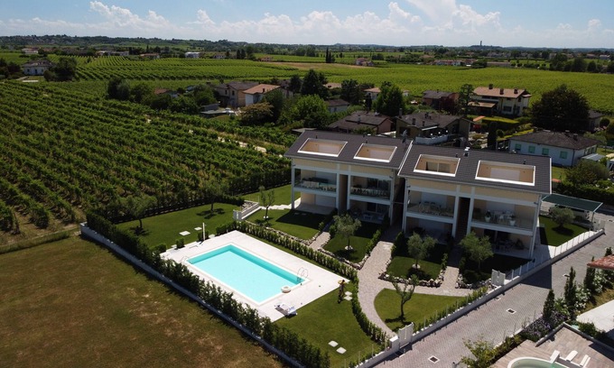San Benedetto di Lugana Apartment | Exclusive new-build apartment with swimming pool in a quiet location