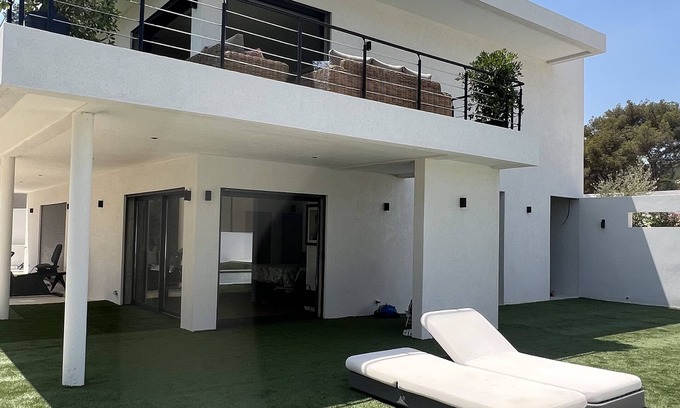 Cassis Villa | Exclusive NEW Designer Calanques Park Villa