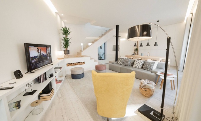Bonfim House | Exclusive Porto Retreat – Luxury Living with Terrace, Gourmet Kitchen & Elegance