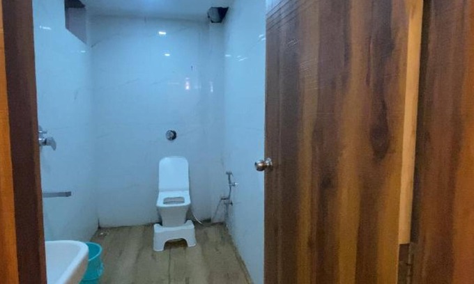 Allahabad Bed & Breakfast | Exclusive premium 2-bedroom in Prayagraj with AC, WiFi