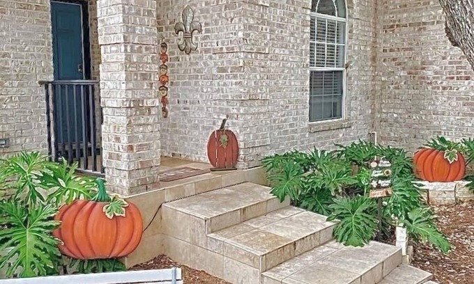 North San Antonio - SAT House | Exclusive Private Home - Flexible 1-4 Bedrooms