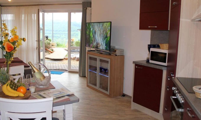 Schalkenmehren Apartment | Exclusive Studio "Vukanpanorama" - Maarberg Resort