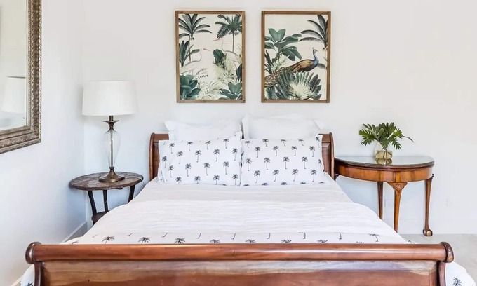 Buderim Cottage | Exclusive use boutique luxury holiday residence with outdoor bath
