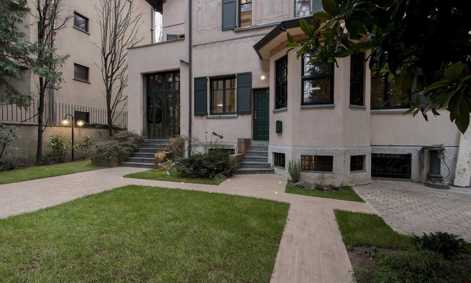 Tre Torri Villa | Exclusive Villa in City Life for groups (NO party)