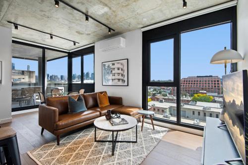 Cremorne Apartment | Executive 2-Bed Apartment with Views, Gym and Pool