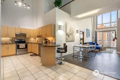 Mission District House | Executive 3 Bedroom Penthouse in Downtown Calgary