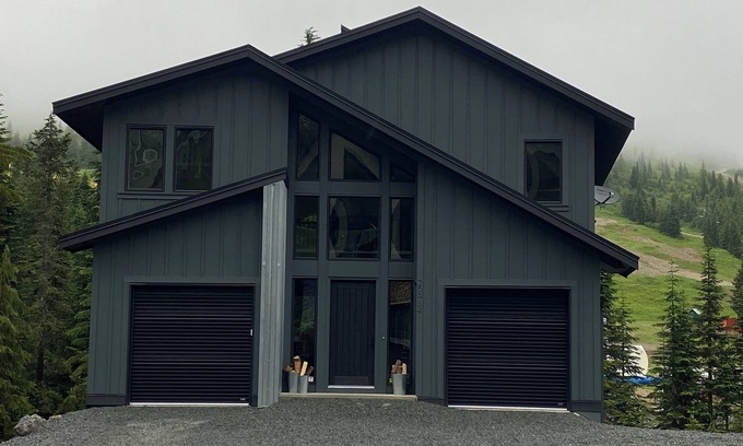 Hemlock Valley Cabin | Executive Cabin, Ski and Ski Out at Sasquatch Mountain
