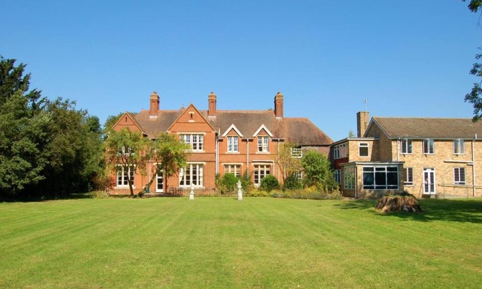 Willingham Apartment | Executive-Ensuite with Bath-Countryside view