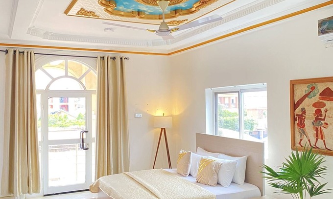 North Legon Apartment | Executive suite with a pool