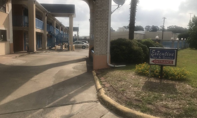 Lufkin Hotel | Executive Inn & Suites