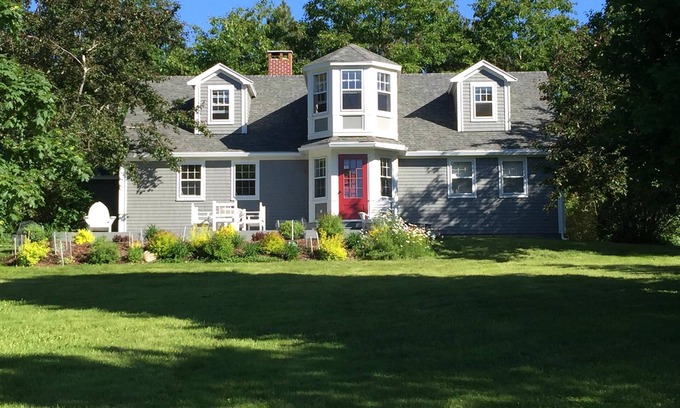 Mahone Bay House | Executive Ocean Front Estate with 2 Acres Overlooking Waters of Mahone Bay