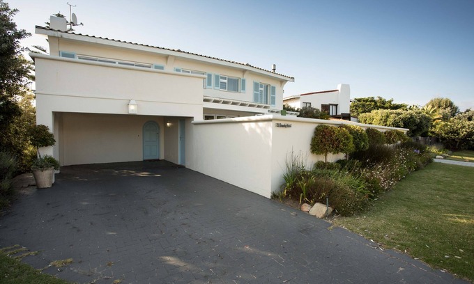 Robberg Beach House | Executive Plettenberg Bay holiday home