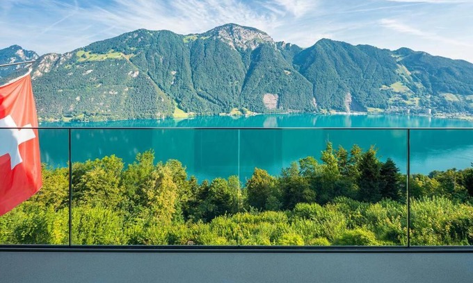 Ruetli House | Exklusives Chalet mit traumhafter See- und Bergsicht