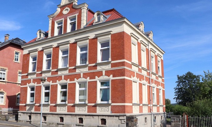 Treuen House | Exklusives Gruppenhaus mit Sauna bis zu 18 Personen